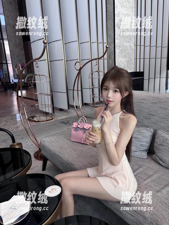 看到“17c吃瓜”发布的新悬念,心里边不禁咕哝:“这回又要干啥啊?” 看到“17c吃瓜”发布的新悬念,心里边不禁咕哝:“这回又要干啥啊?”