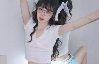 捧一颗瓜，51cgfun发布了最新八卦，快来围观吧！
