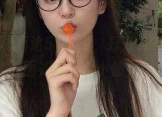 直达51吃瓜，打开APP，登录界面如同一个小仙女！