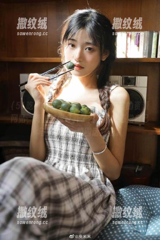 “51吃瓜”居然有这样的资源网站,简直就像打开了新大陆,感觉自己马上要成为校园话题王。 “51吃瓜”居然有这样的资源网站,简直就像打开了新大陆,感觉自己马上要成为校园话题王。