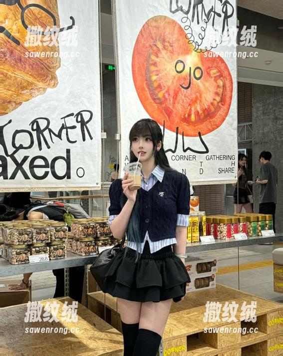 SWIPE!左边是开心,右边是震惊,“91吃瓜”网页上爆料让人亢奋不已。 SWIPE!左边是开心,右边是震惊,“91吃瓜”网页上爆料让人亢奋不已。