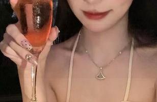 话说，xgfuli官网能不能把内容放松点，看得我有点紧张…