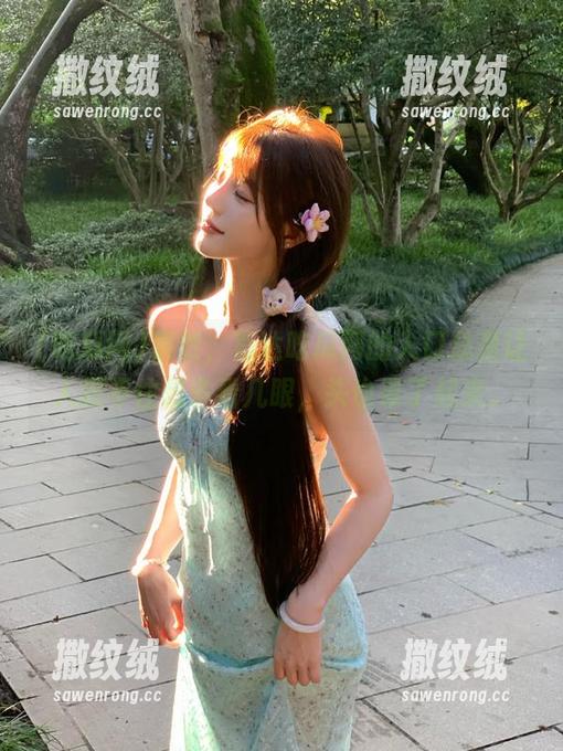 果然,直达吃瓜网的入口总是让人忍不住想多看几眼,头也晕了起来。 果然,直达吃瓜网的入口总是让人忍不住想多看几眼,头也晕了起来。