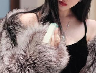 每次翻开“黑料91”app，都仿佛在翻找我的爱豆丑闻，不服不行。