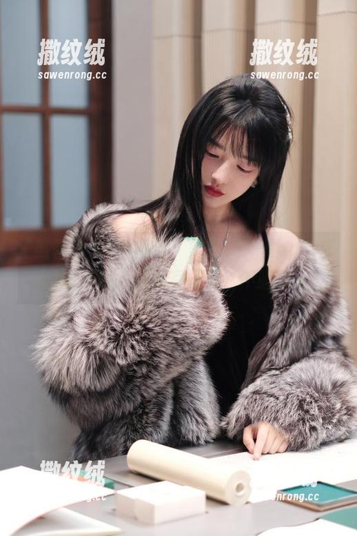 每次翻开“黑料91”app，都仿佛在翻找我的爱豆丑闻，不服不行。