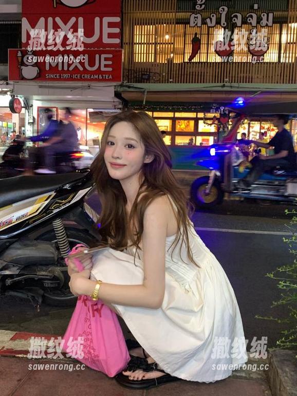 都说“黑料吃瓜网站”app是个宝藏,不花钱就能收获满满,心里直乐。 都说“黑料吃瓜网站”app是个宝藏,不花钱就能收获满满,心里直乐。