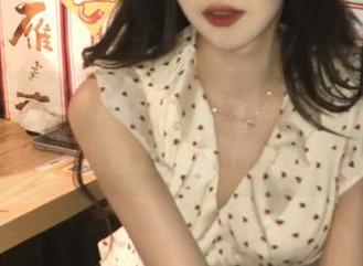 只需轻轻一碰，黑料正能量传送门带我直达豆瓣的奇葩与温暖